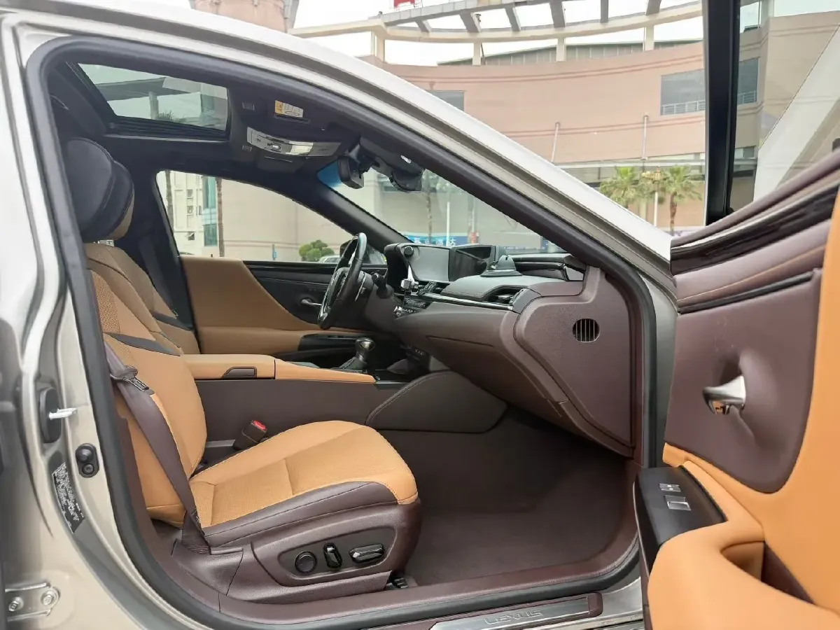 2020 Lexus ES 2.0L 173HP L4 CVT,autocango,china used car exporter,china ev exporter,chinese used car exporter,chinese used ev exporter