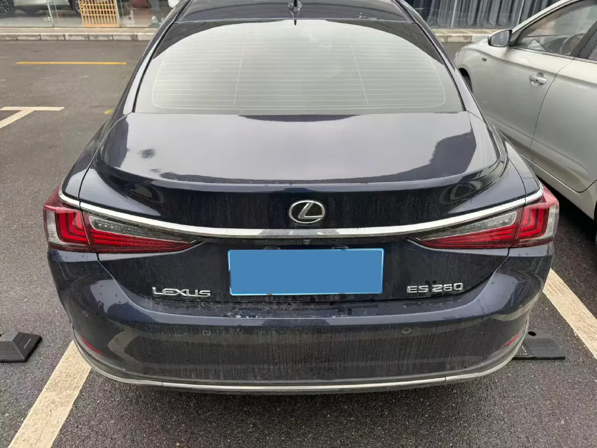 2021 Lexus ES 2.5L 207HP L4 8AT,autocango,china used car exporter,china ev exporter,chinese used car exporter,chinese used ev exporter