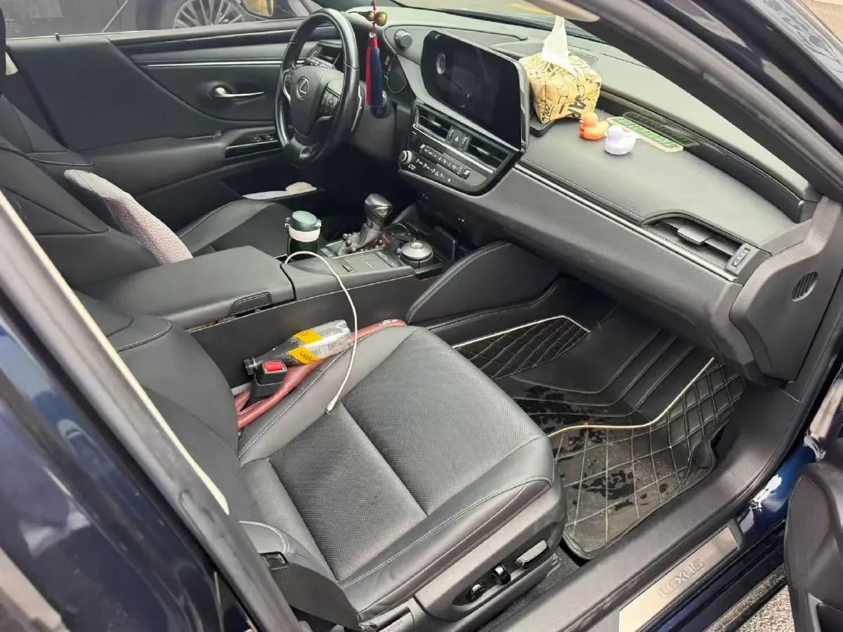 2021 Lexus ES 2.5L 207HP L4 8AT,autocango,china used car exporter,china ev exporter,chinese used car exporter,chinese used ev exporter