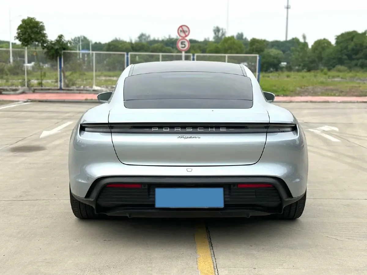 2022 Porsche Taycan 2AT BEV 79.2KWH,autocango,china used car exporter,china ev exporter,chinese used car exporter,chinese used ev exporter