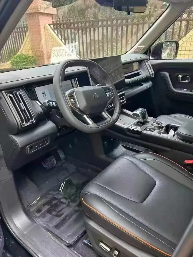 2025 MAXUS XinTu V70 2.0T 150HP L4 9AT,autocango,china used car exporter,china ev exporter,chinese used car exporter,chinese used ev exporter