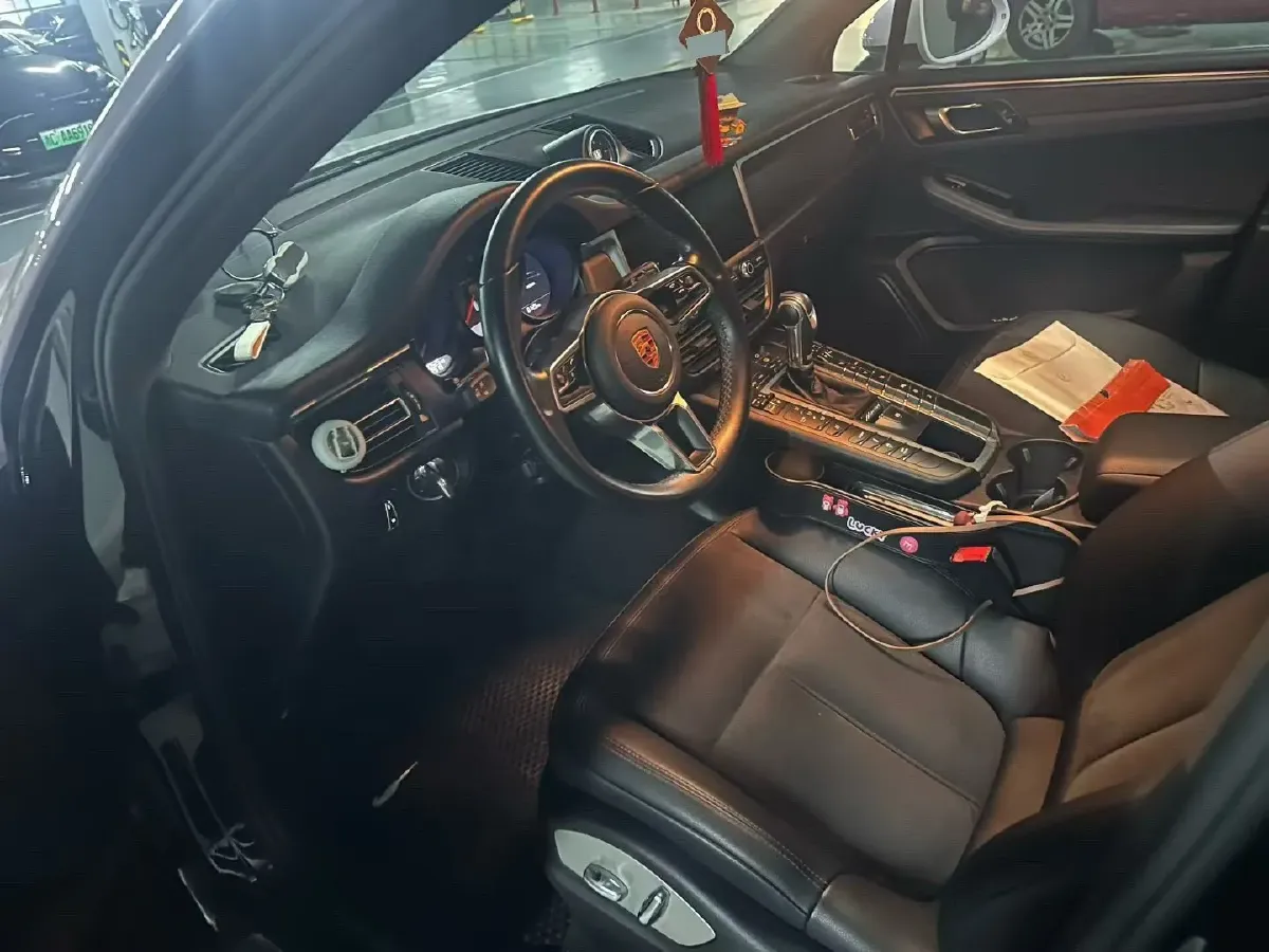 2018 Porsche Macan 2.0T 252HP L4 7DCT,autocango,china used car exporter,china ev exporter,chinese used car exporter,chinese used ev exporter
