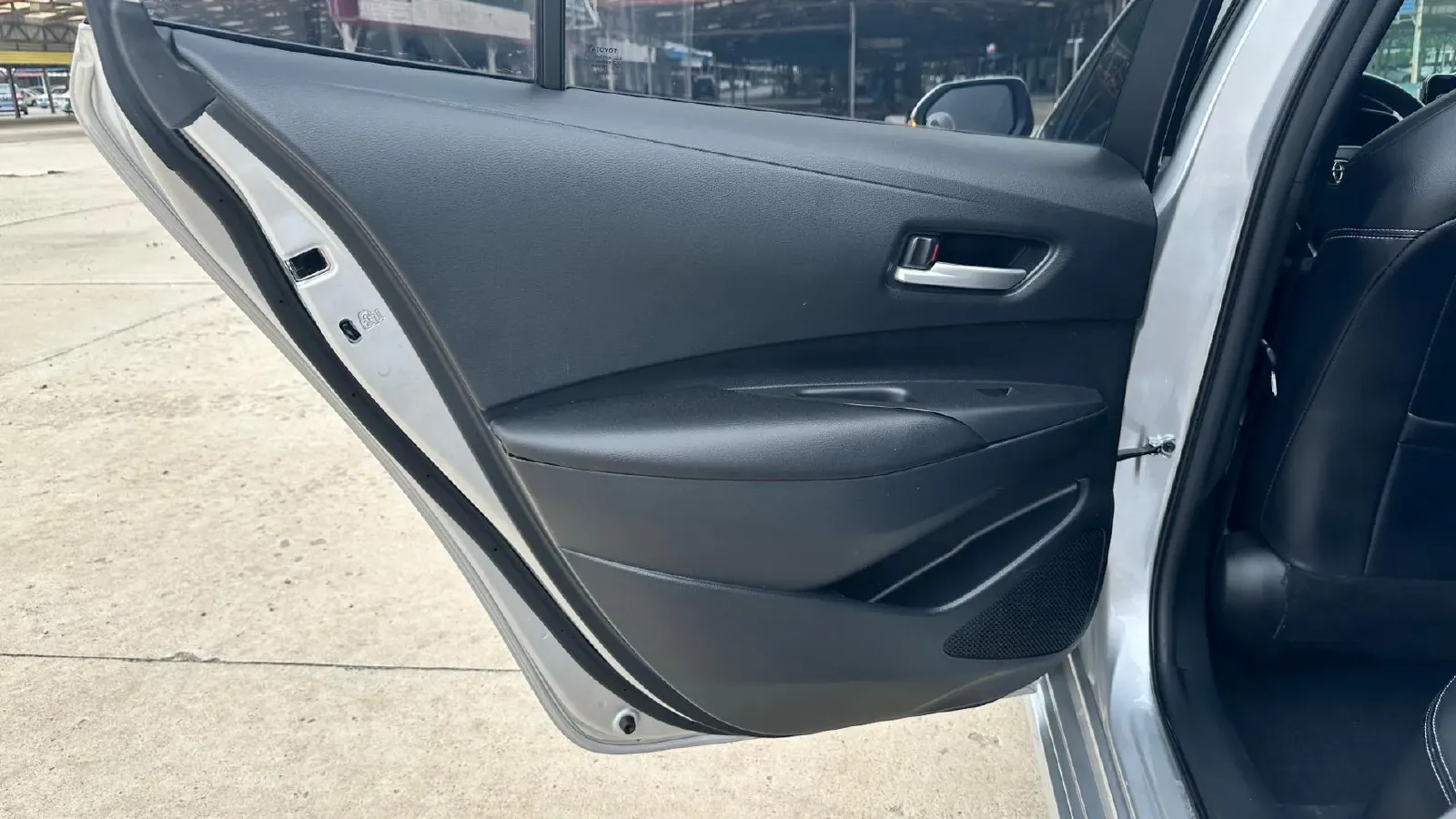 2021 Toyota Corolla 1.2T 116HP L4 CVT,autocango,china used car exporter,china ev exporter,chinese used car exporter,chinese used ev exporter