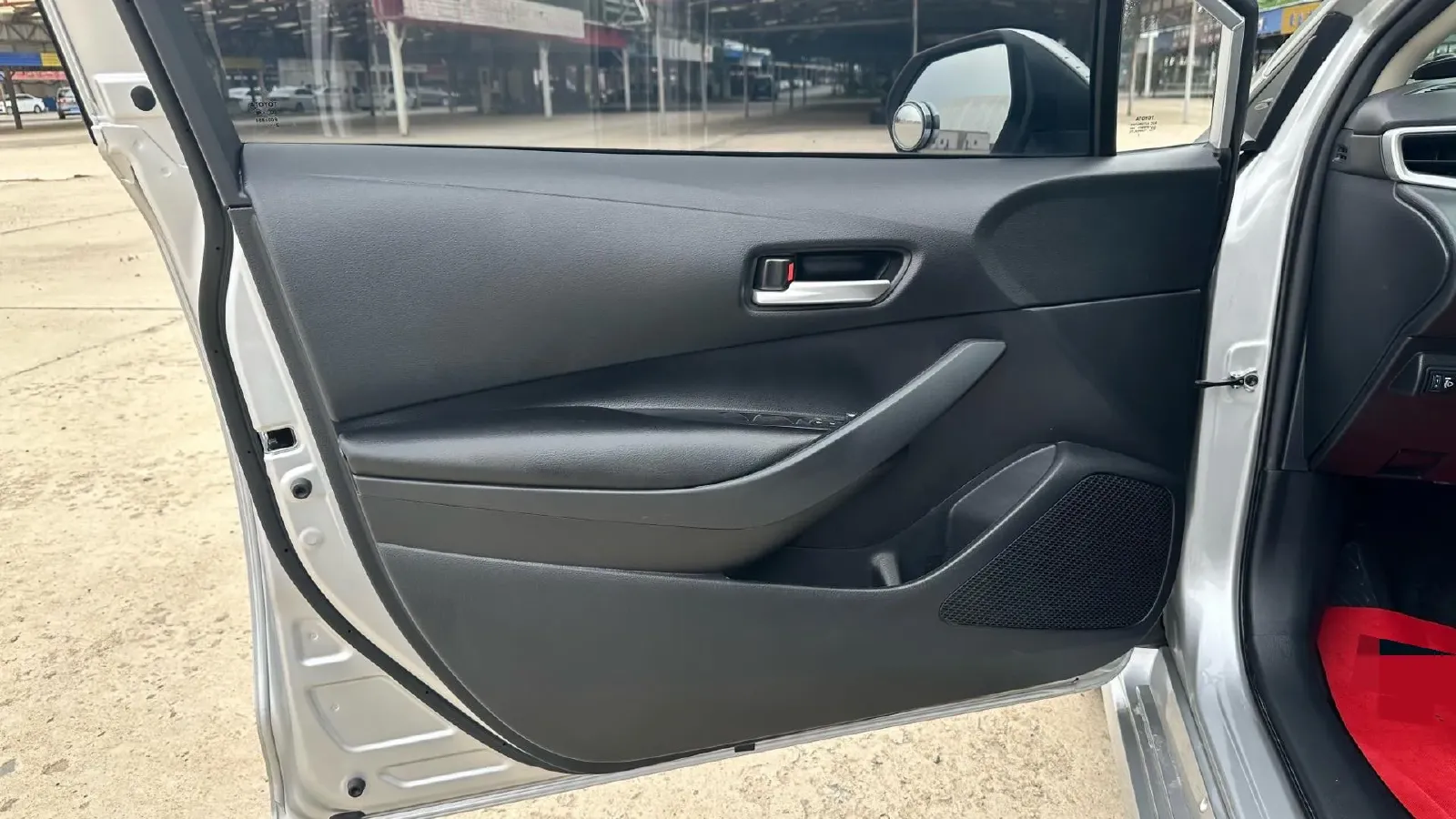 2021 Toyota Corolla 1.2T 116HP L4 CVT,autocango,china used car exporter,china ev exporter,chinese used car exporter,chinese used ev exporter