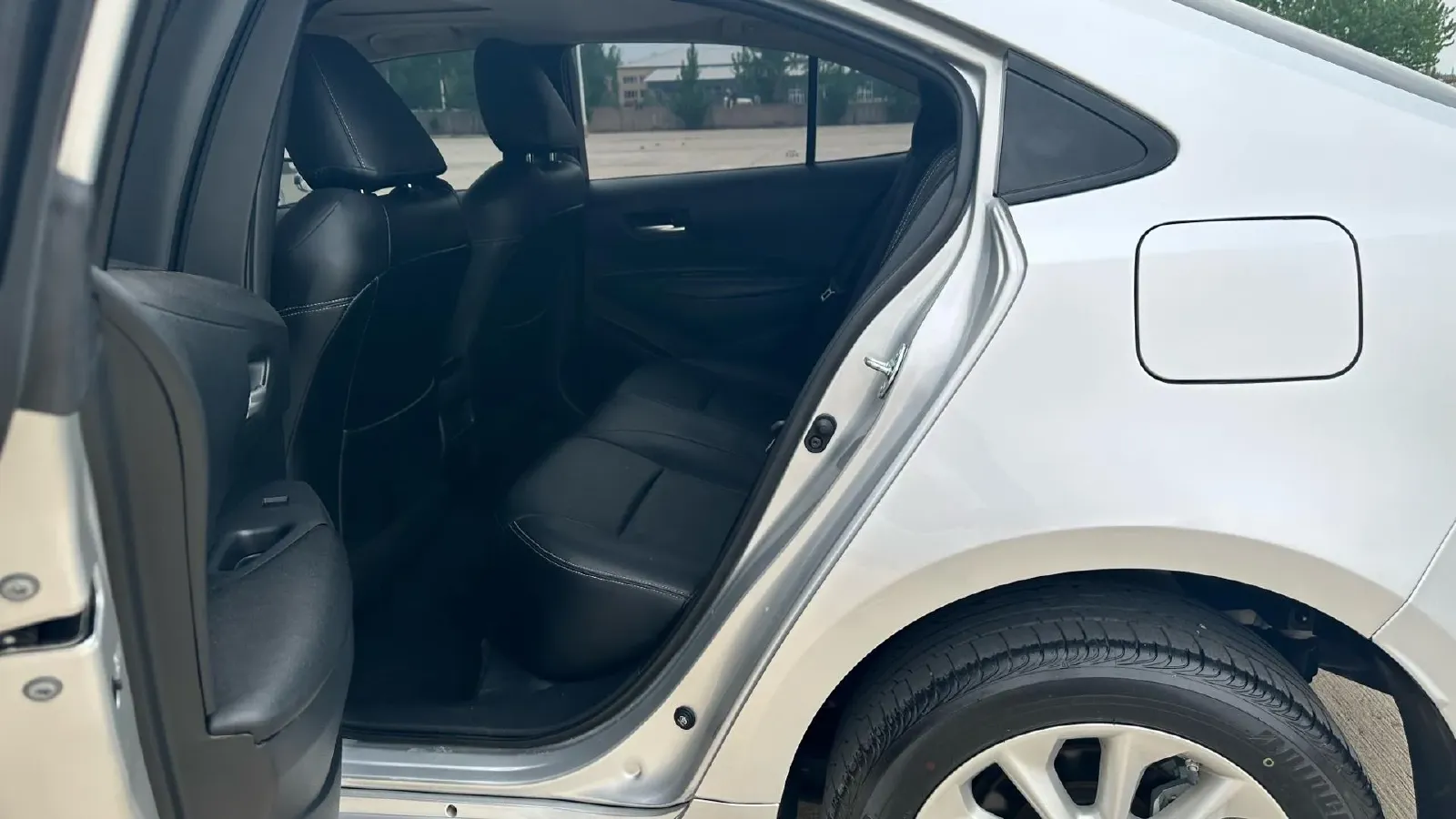 2021 Toyota Corolla 1.2T 116HP L4 CVT,autocango,china used car exporter,china ev exporter,chinese used car exporter,chinese used ev exporter