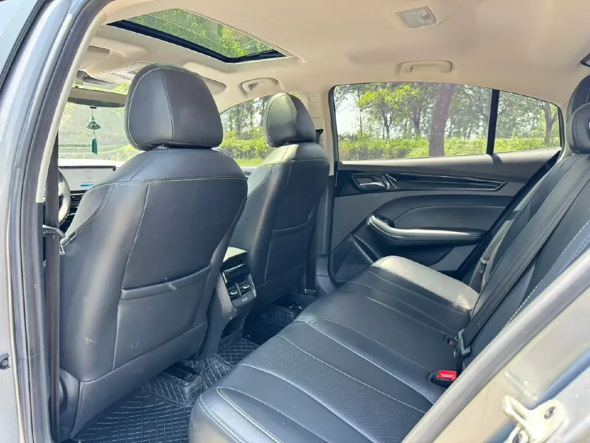 2021 Roewe i5 1.5L 120HP L4 CVT,autocango,china used car exporter,china ev exporter,chinese used car exporter,chinese used ev exporter