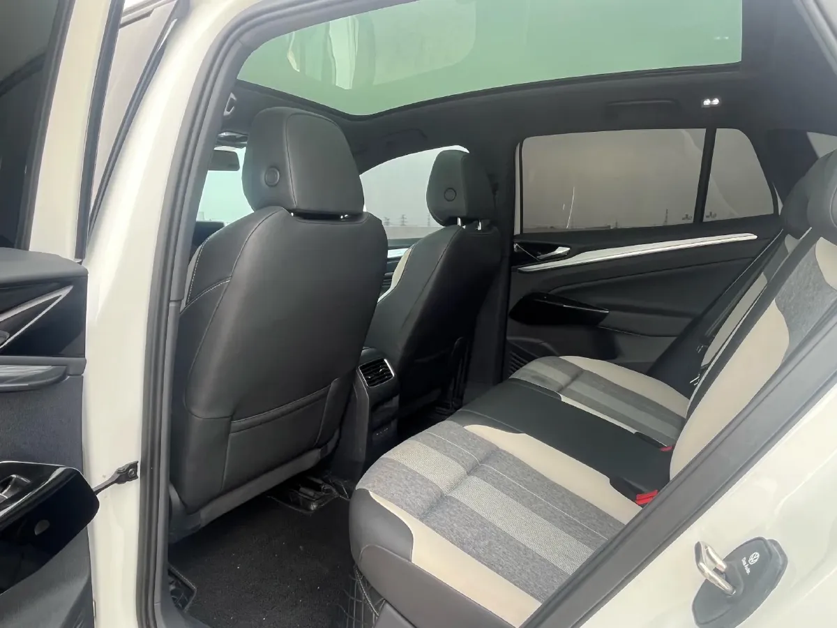 2024 Volkswagen ID.4 Crozz BEV 84.8KWH,autocango,china used car exporter,china ev exporter,chinese used car exporter,chinese used ev exporter