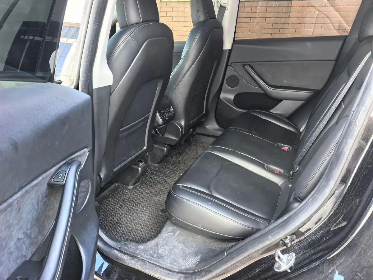 2022 Tesla Model Y BEV 60KWH,autocango,china used car exporter,china ev exporter,chinese used car exporter,chinese used ev exporter