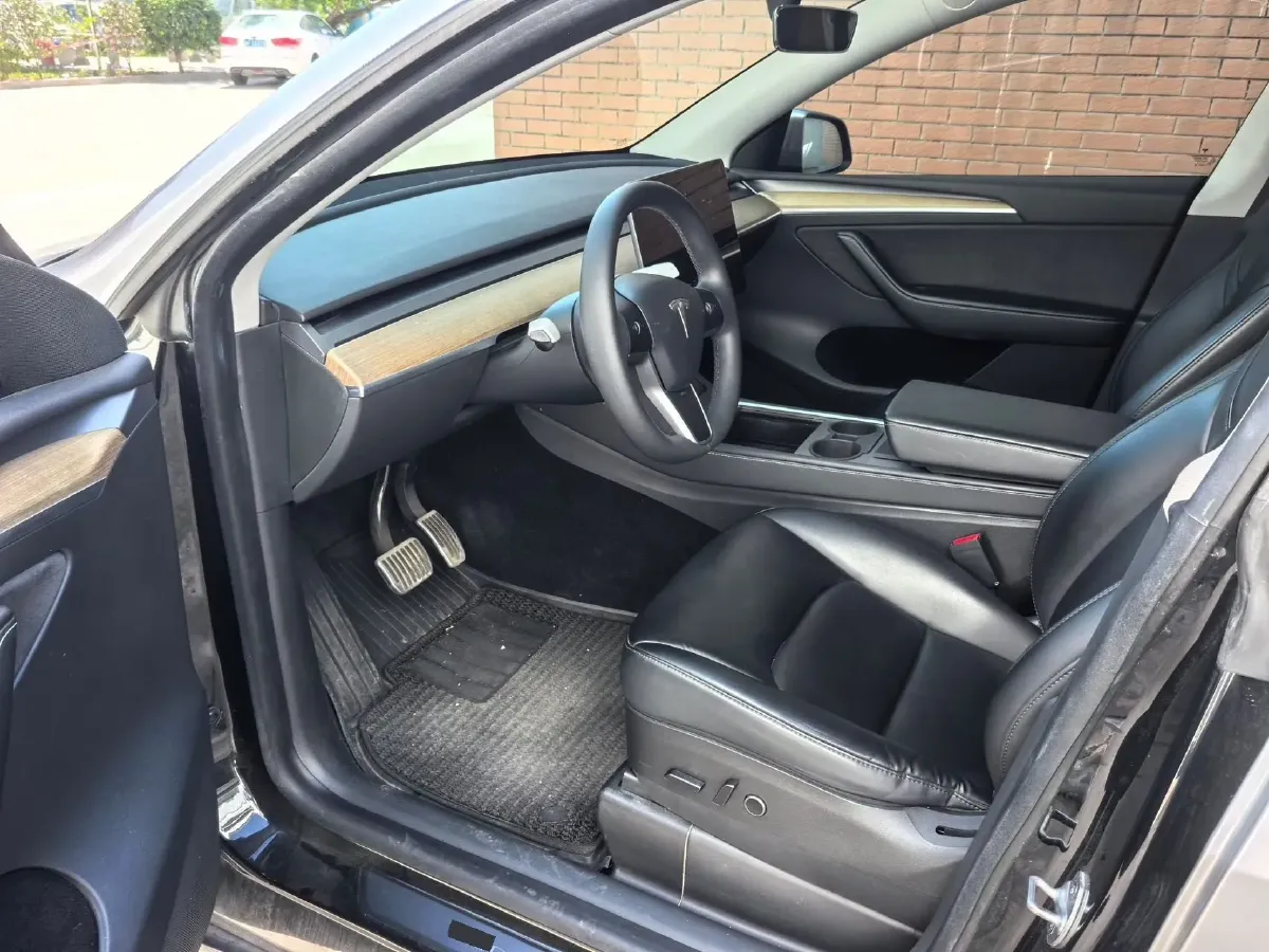 2022 Tesla Model Y BEV 60KWH,autocango,china used car exporter,china ev exporter,chinese used car exporter,chinese used ev exporter