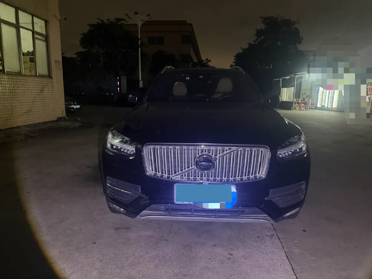 2018 Volvo XC90 2.0T 320HP L4 8AT,autocango,china used car exporter,china ev exporter,chinese used car exporter,chinese used ev exporter