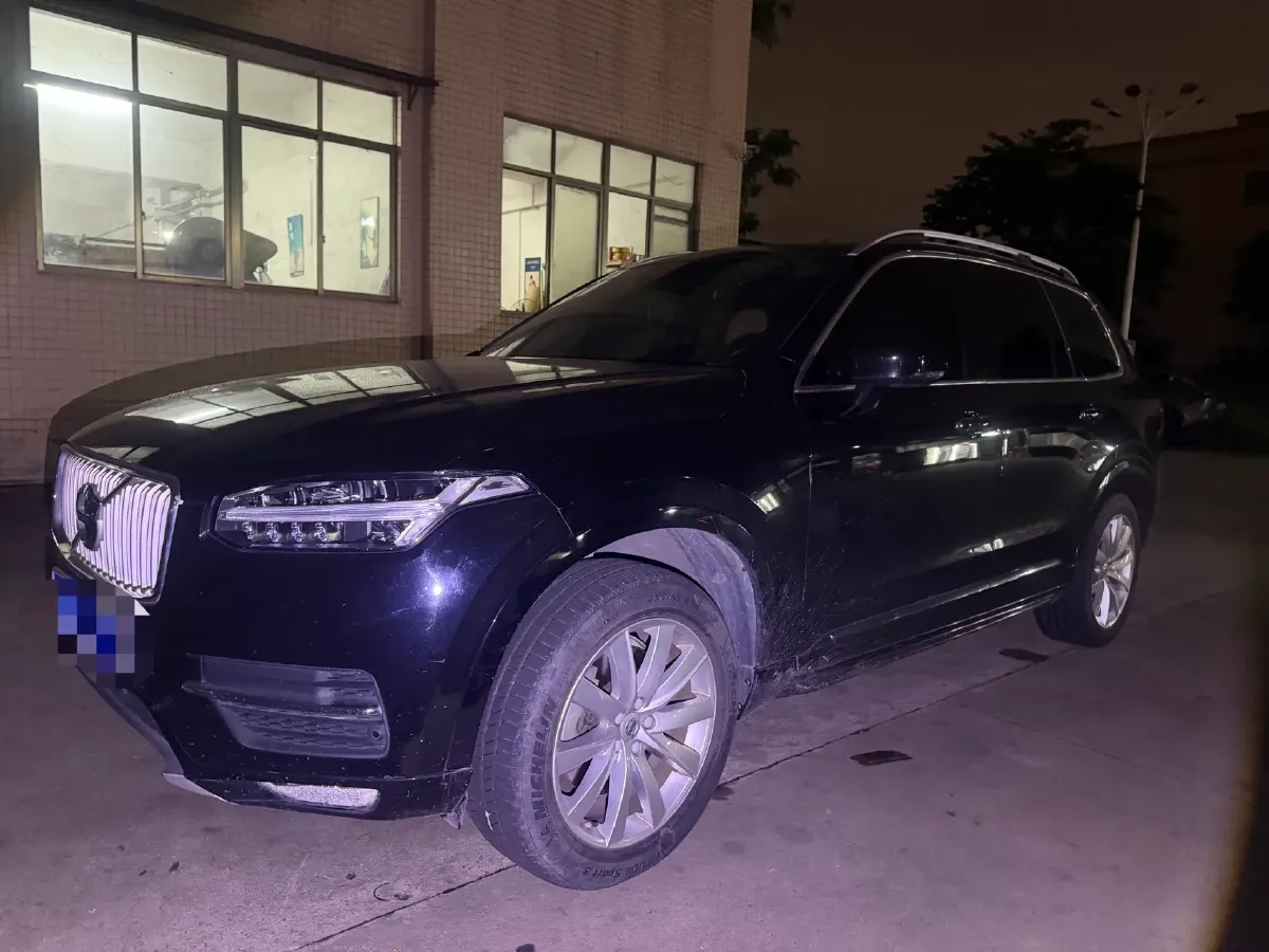 2018 Volvo XC90 2.0T 320HP L4 8AT,autocango,china used car exporter,china ev exporter,chinese used car exporter,chinese used ev exporter