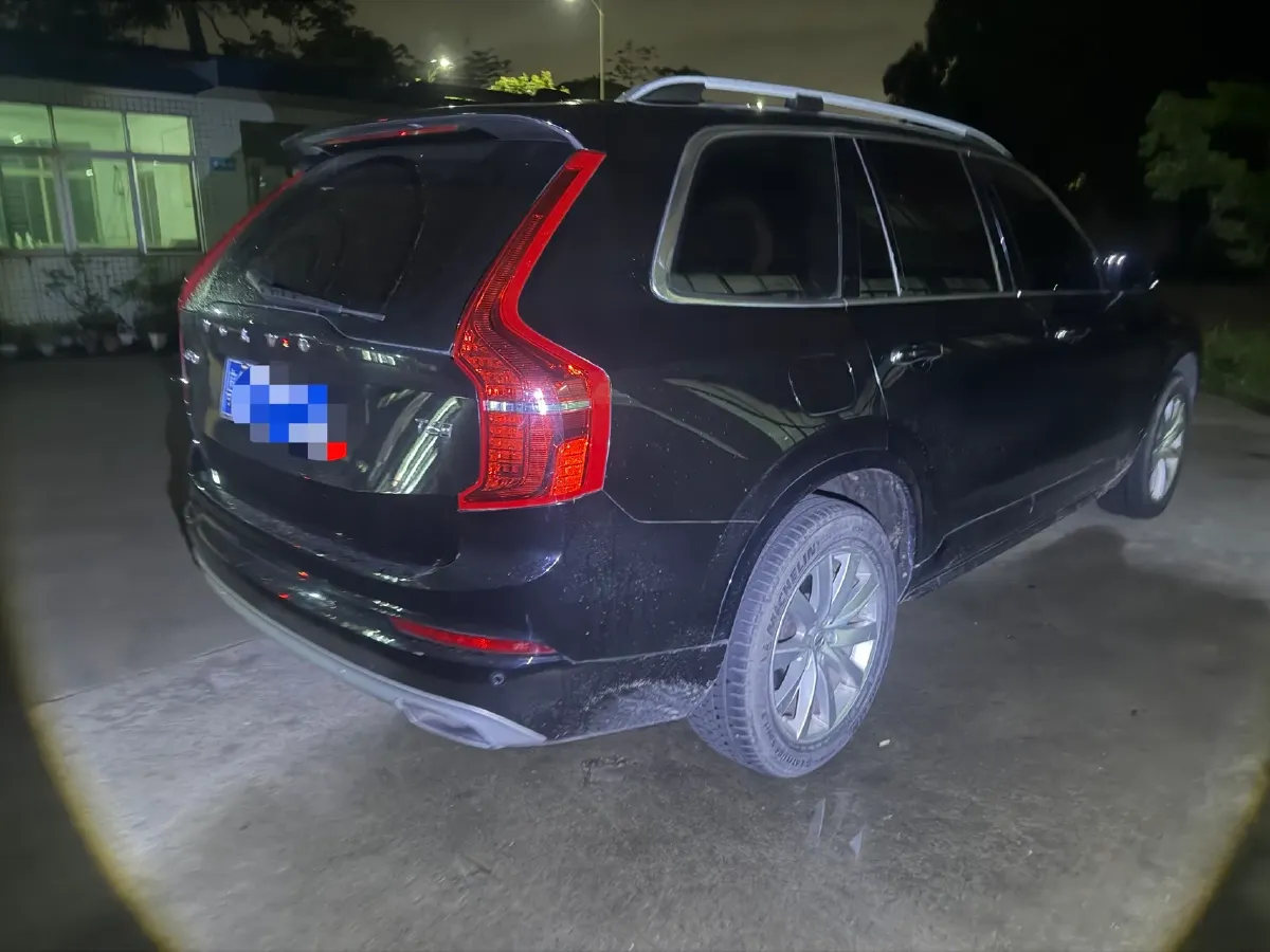 2018 Volvo XC90 2.0T 320HP L4 8AT,autocango,china used car exporter,china ev exporter,chinese used car exporter,chinese used ev exporter