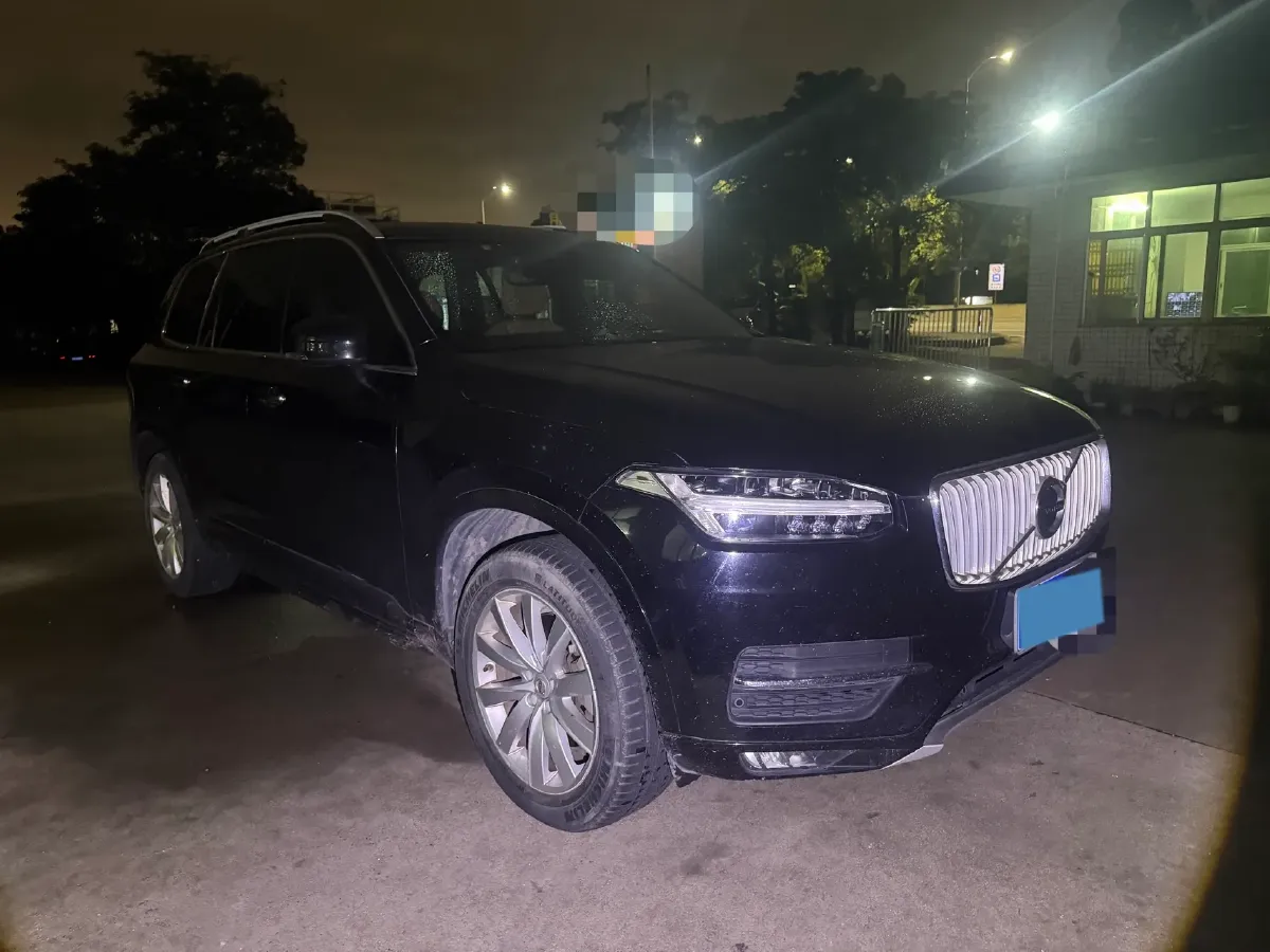2018 Volvo XC90 2.0T 320HP L4 8AT,autocango,china used car exporter,china ev exporter,chinese used car exporter,chinese used ev exporter