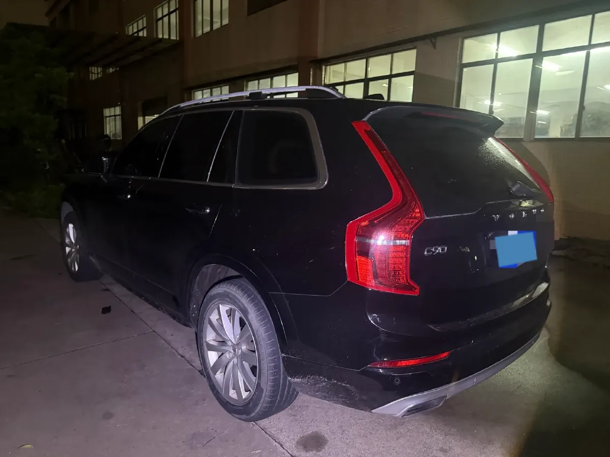 2018 Volvo XC90 2.0T 320HP L4 8AT,autocango,china used car exporter,china ev exporter,chinese used car exporter,chinese used ev exporter