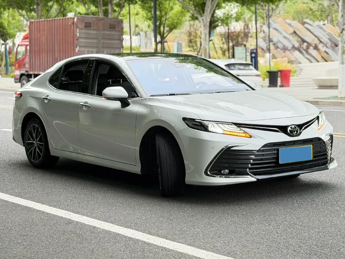 2021 Toyota Camry 2.5L 209HP L4 8AT,autocango,china used car exporter,china ev exporter,chinese used car exporter,chinese used ev exporter