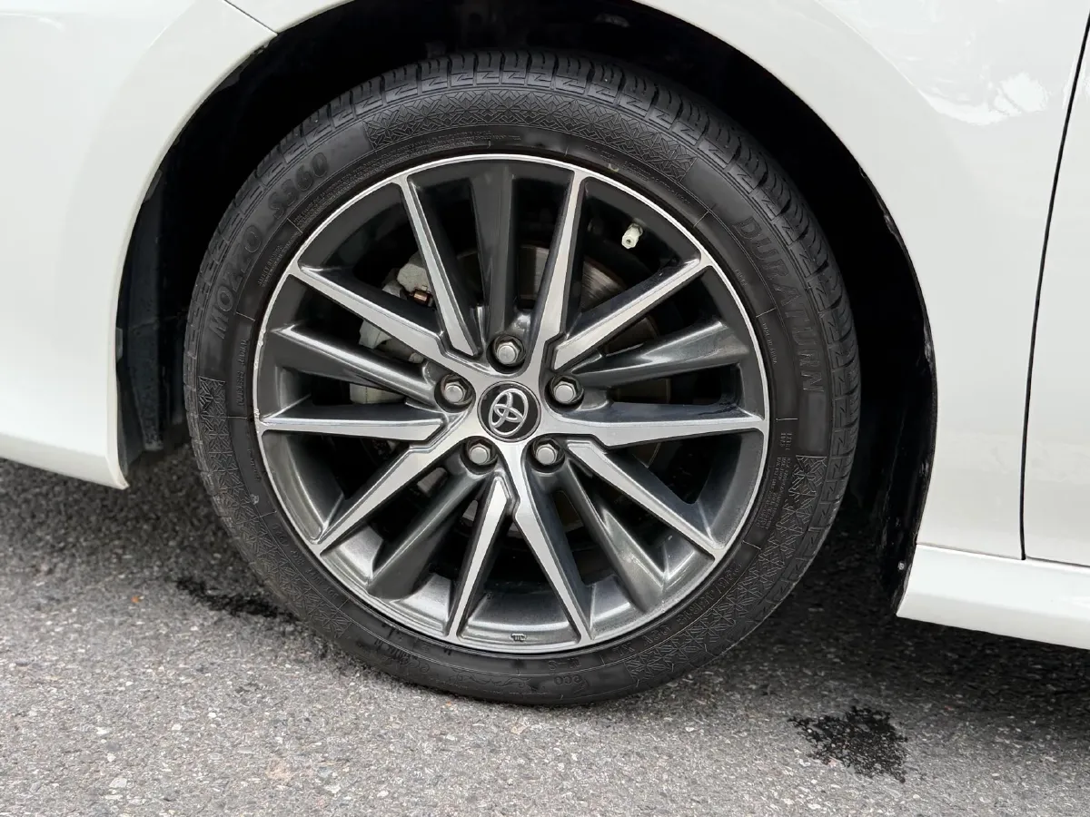 2021 Toyota Camry 2.5L 209HP L4 8AT,autocango,china used car exporter,china ev exporter,chinese used car exporter,chinese used ev exporter