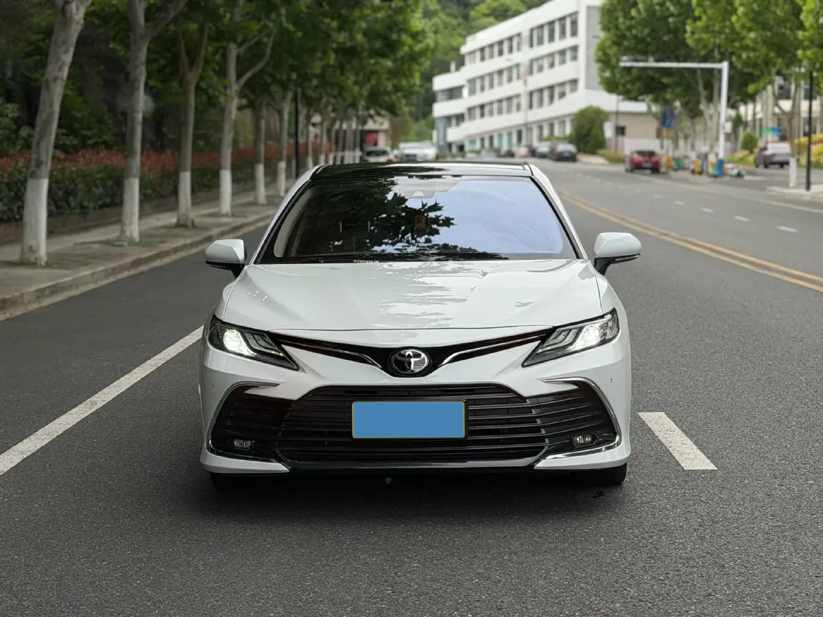 2021 Toyota Camry 2.5L 209HP L4 8AT,autocango,china used car exporter,china ev exporter,chinese used car exporter,chinese used ev exporter
