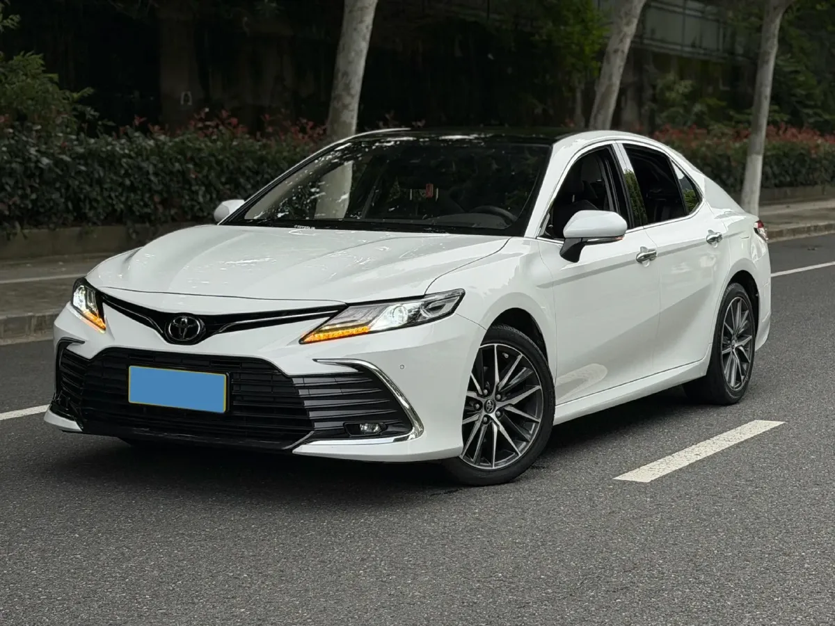 2021 Toyota Camry 2.5L 209HP L4 8AT,autocango,china used car exporter,china ev exporter,chinese used car exporter,chinese used ev exporter