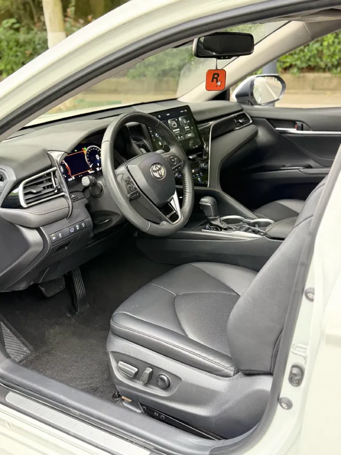 2021 Toyota Camry 2.5L 209HP L4 8AT,autocango,china used car exporter,china ev exporter,chinese used car exporter,chinese used ev exporter