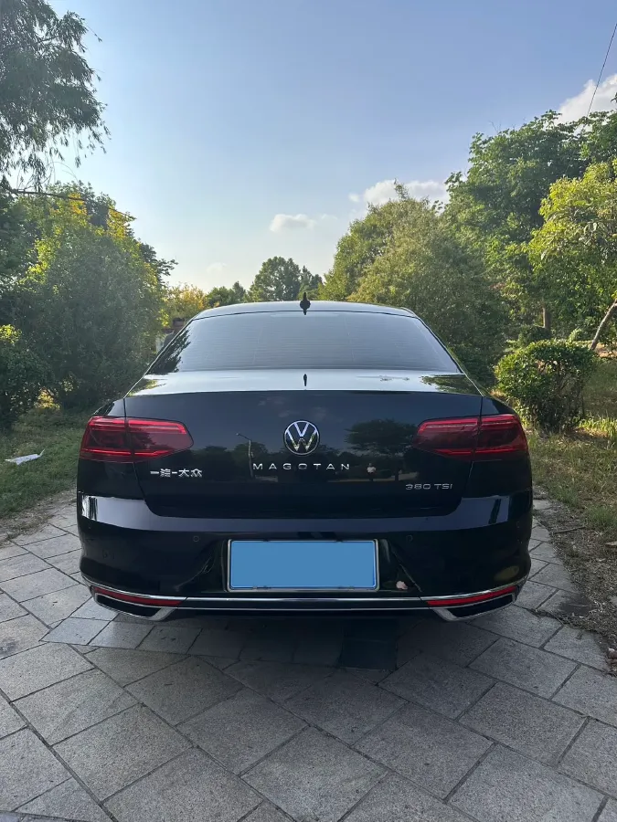 2020 Volkswagen Magotan 2.0T 186HP L4 7DCT,autocango,china used car exporter,china ev exporter,chinese used car exporter,chinese used ev exporter