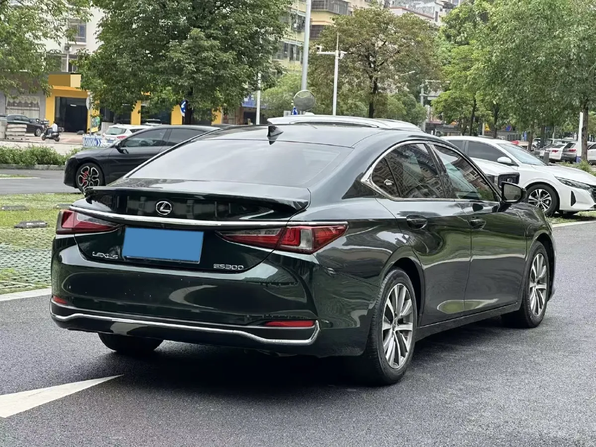 2018 Lexus ES 2.0L 167HP L4 6AT,autocango,china used car exporter,china ev exporter,chinese used car exporter,chinese used ev exporter