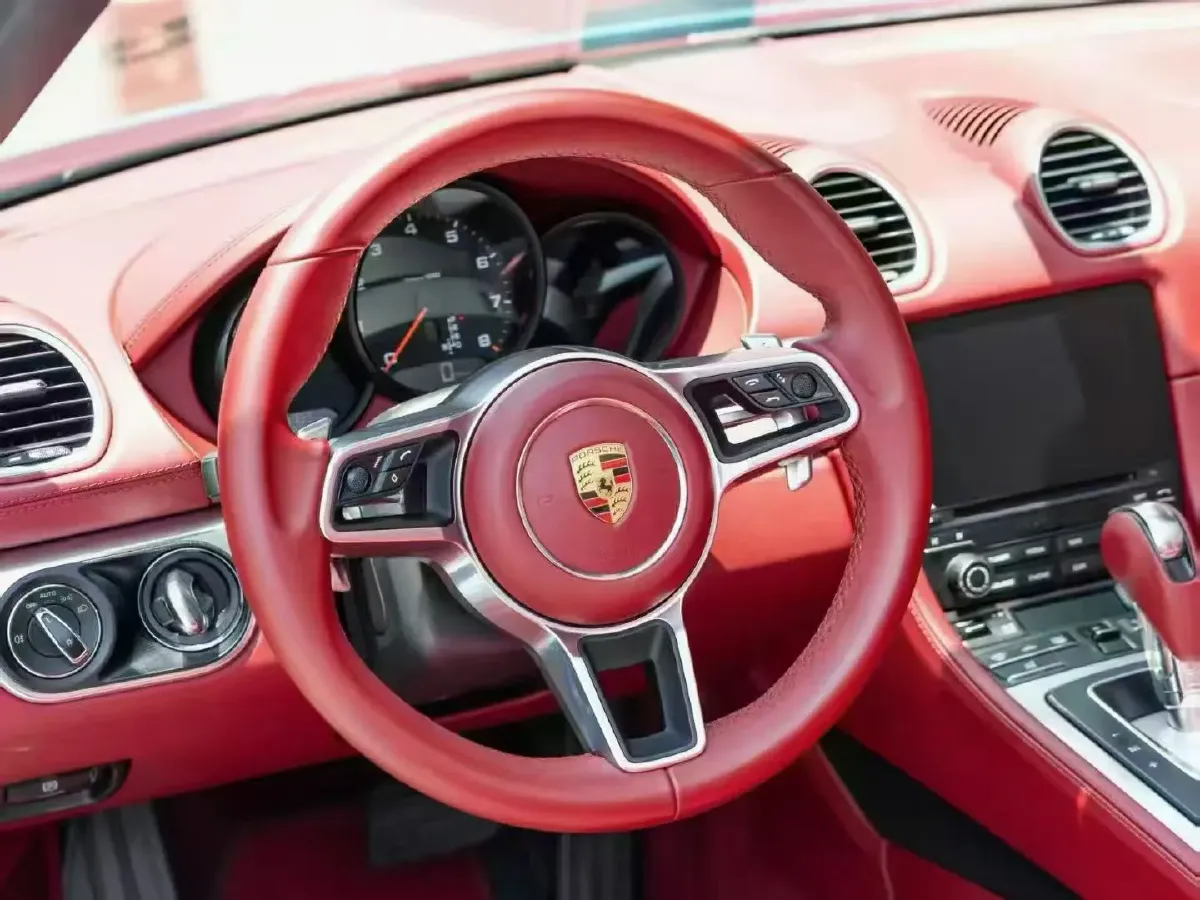 2020 Porsche 718 2.0T 250HP H4 7DCT,autocango,china used car exporter,china ev exporter,chinese used car exporter,chinese used ev exporter