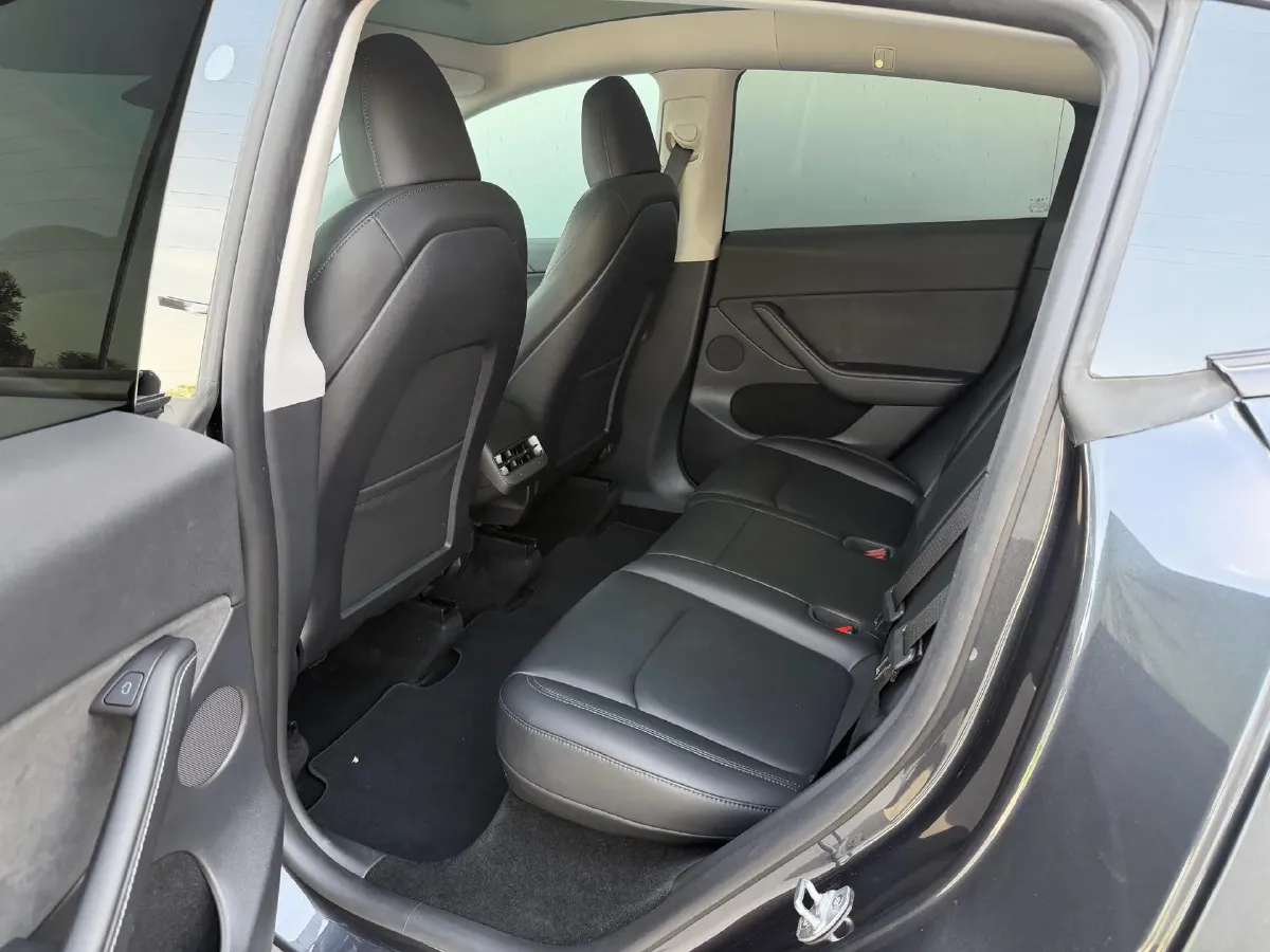 2024 Tesla Model Y BEV 78.4KWH,autocango,china used car exporter,china ev exporter,chinese used car exporter,chinese used ev exporter