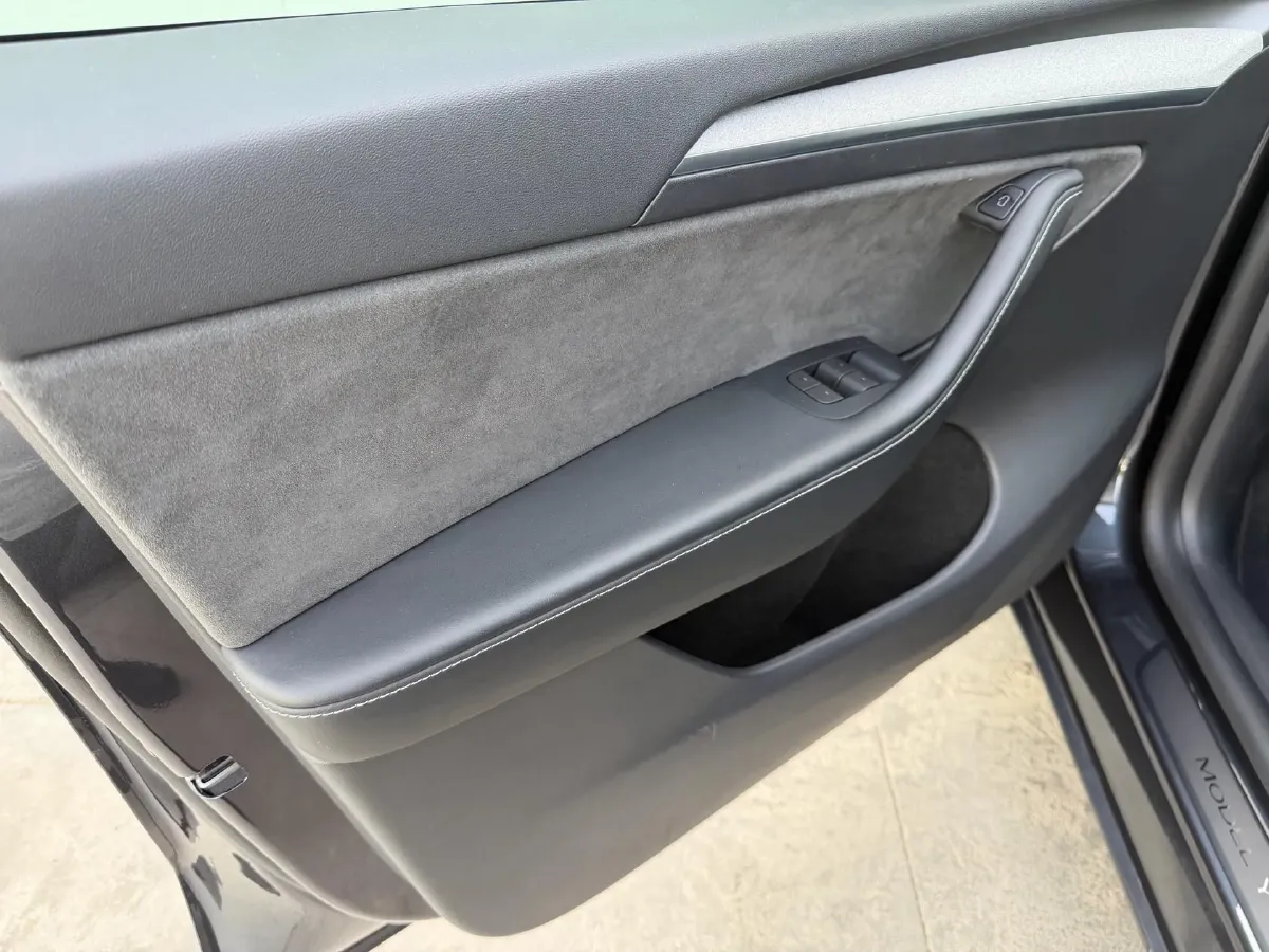 2024 Tesla Model Y BEV 78.4KWH,autocango,china used car exporter,china ev exporter,chinese used car exporter,chinese used ev exporter