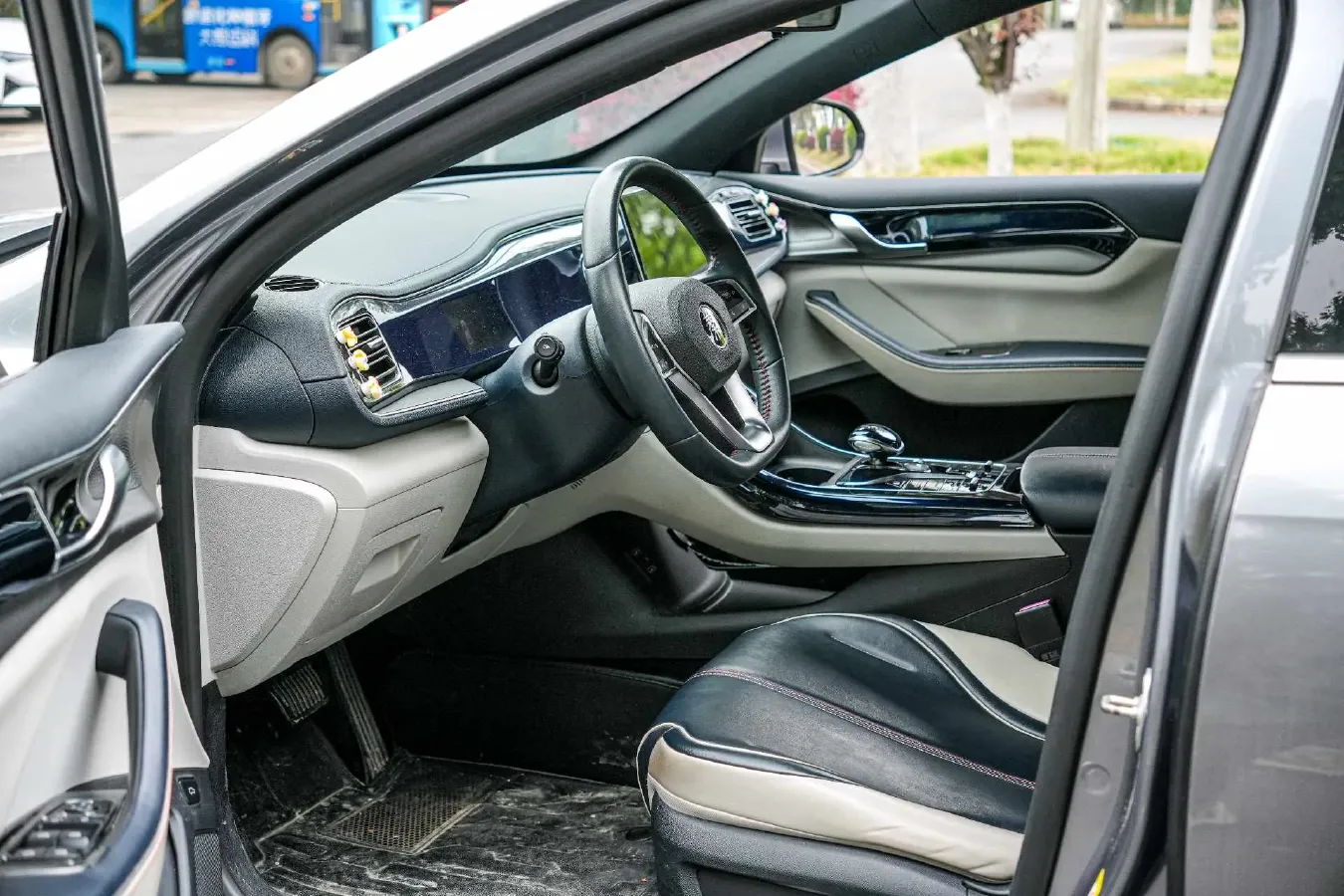 2021 Haval F7 1.5T 169HP L4 7DCT,autocango,china used car exporter,china ev exporter,chinese used car exporter,chinese used ev exporter