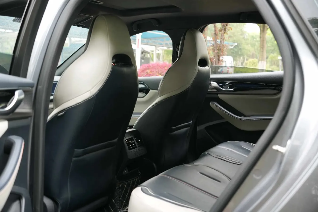 2021 Haval F7 1.5T 169HP L4 7DCT,autocango,china used car exporter,china ev exporter,chinese used car exporter,chinese used ev exporter
