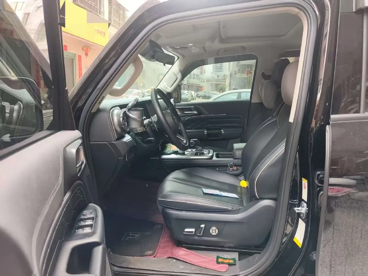2023 Tank 300 2.0T 227HP L4 8AT,autocango,china used car exporter,china ev exporter,chinese used car exporter,chinese used ev exporter