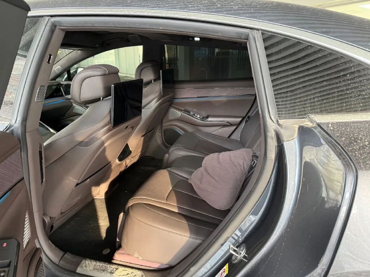 2024 Denza DenzaZ9 2.0T 207HP L4 E-CVT PHEV 38.5KWH,autocango,china used car exporter,china ev exporter,chinese used car exporter,chinese used ev exporter