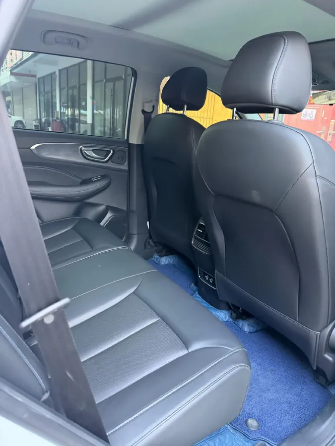 2023 Roewe RX5 1.5T 181HP L4 7DCT,autocango,china used car exporter,china ev exporter,chinese used car exporter,chinese used ev exporter