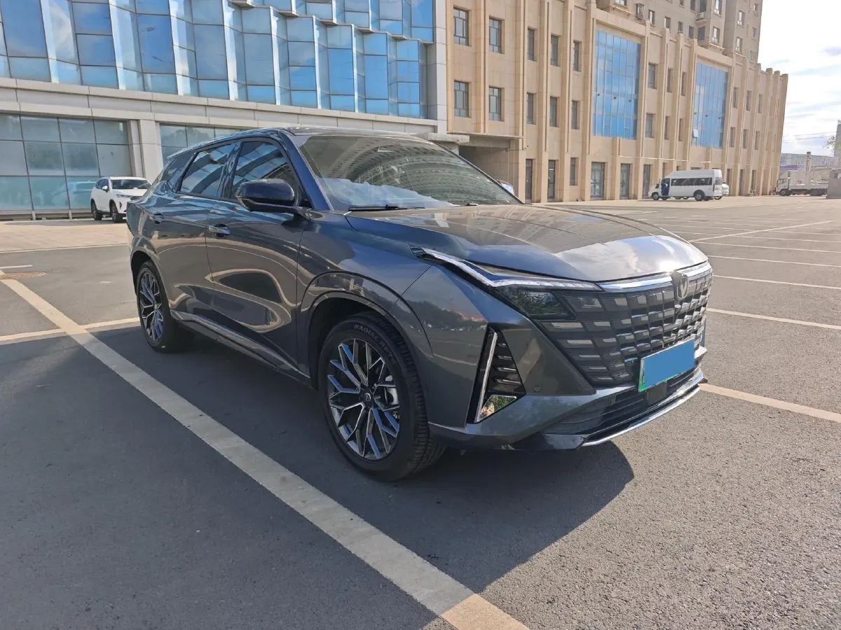 2024 ChangAn UNI-Z 1.5L 98HP L4 E-CVT PHEV 18.4KWH,autocango,china used car exporter,china ev exporter,chinese used car exporter,chinese used ev exporter