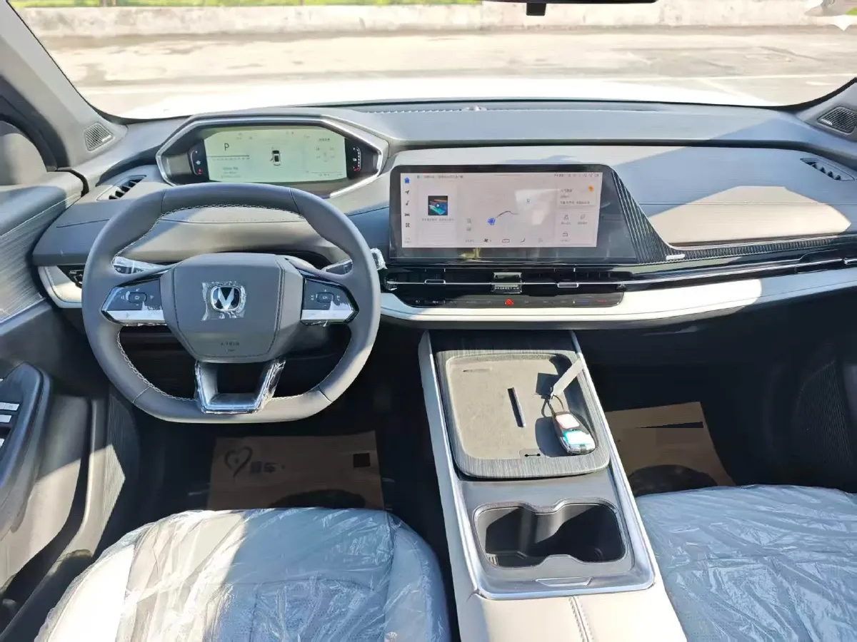 2024 ChangAn UNI-Z 1.5L 98HP L4 E-CVT PHEV 18.4KWH,autocango,china used car exporter,china ev exporter,chinese used car exporter,chinese used ev exporter