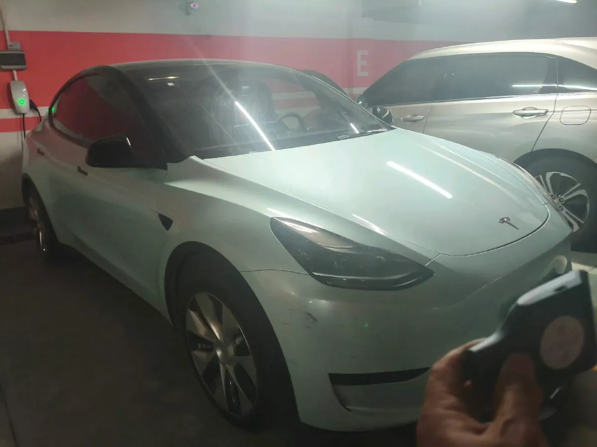 2022 Tesla Model Y BEV 60KWH,autocango,china used car exporter,china ev exporter,chinese used car exporter,chinese used ev exporter