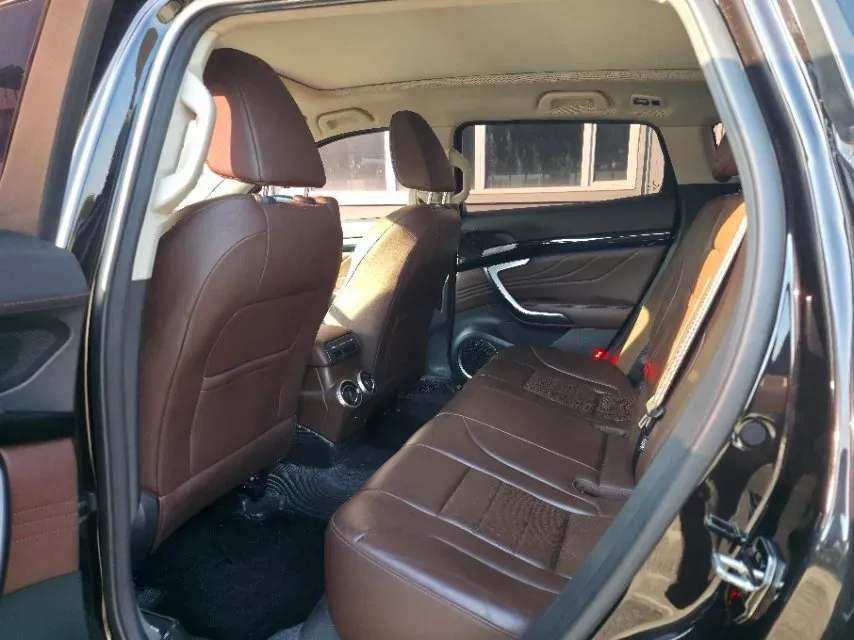 2017 WEY VV7 2.0T 234HP L4 7DCT,autocango,china used car exporter,china ev exporter,chinese used car exporter,chinese used ev exporter