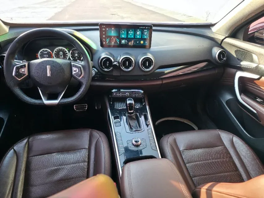 2017 WEY VV7 2.0T 234HP L4 7DCT,autocango,china used car exporter,china ev exporter,chinese used car exporter,chinese used ev exporter