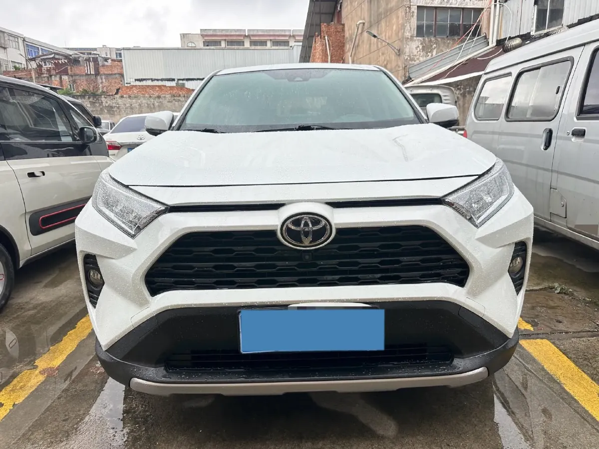 2021 Toyota RAV4 2.0L 171HP L4 CVT,autocango,china used car exporter,china ev exporter,chinese used car exporter,chinese used ev exporter