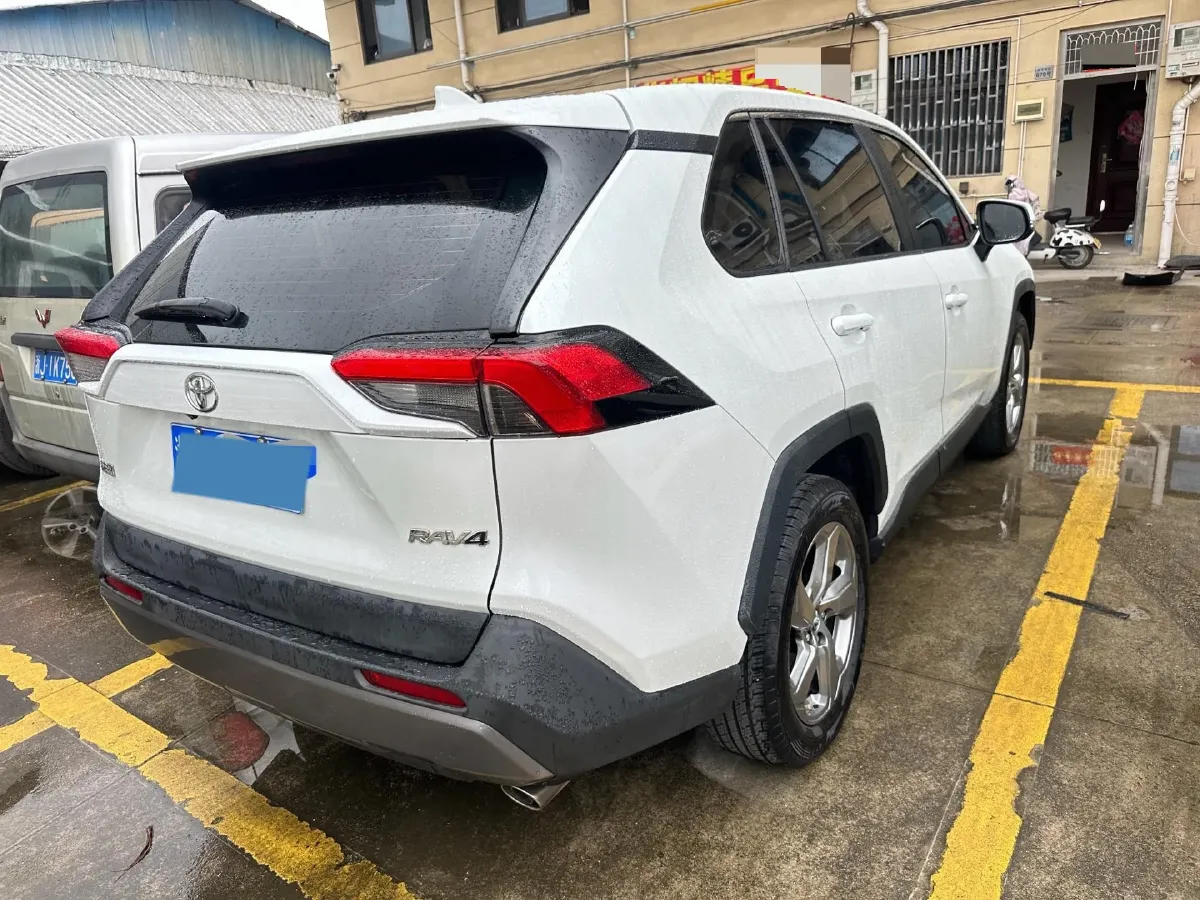 2021 Toyota RAV4 2.0L 171HP L4 CVT,autocango,china used car exporter,china ev exporter,chinese used car exporter,chinese used ev exporter