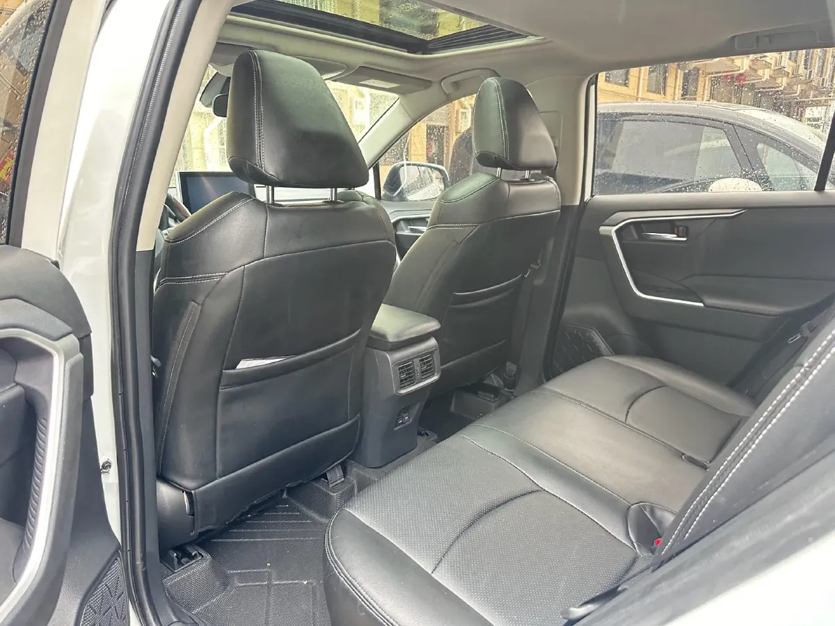 2021 Toyota RAV4 2.0L 171HP L4 CVT,autocango,china used car exporter,china ev exporter,chinese used car exporter,chinese used ev exporter