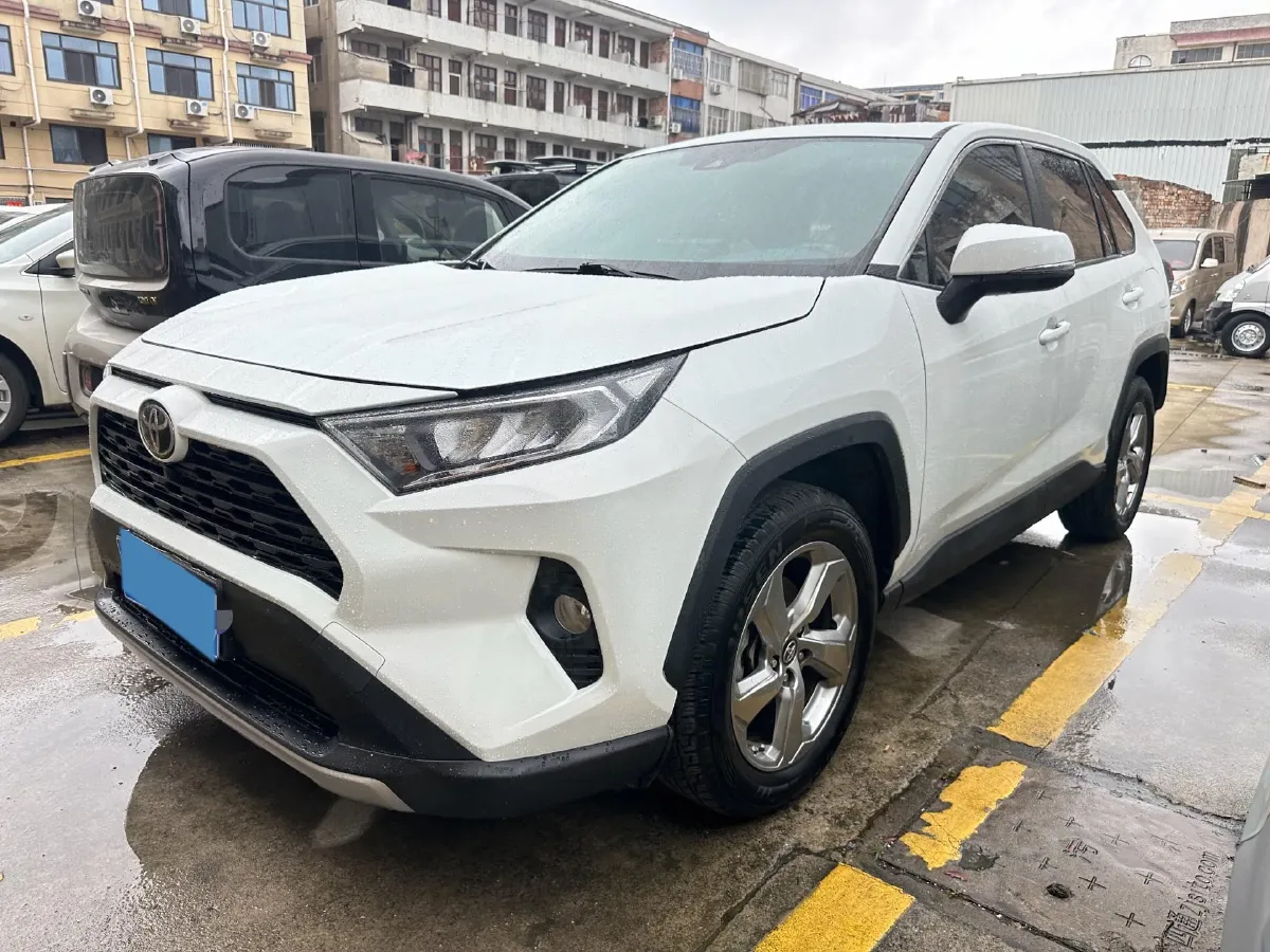 2021 Toyota RAV4 2.0L 171HP L4 CVT,autocango,china used car exporter,china ev exporter,chinese used car exporter,chinese used ev exporter