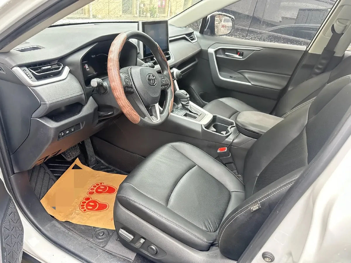 2021 Toyota RAV4 2.0L 171HP L4 CVT,autocango,china used car exporter,china ev exporter,chinese used car exporter,chinese used ev exporter