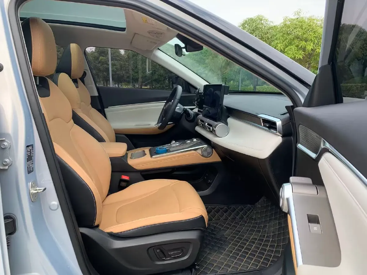 2022 GAC Trumpchi Emkoo 1.5T 177HP L4 7DCT,autocango,china used car exporter,china ev exporter,chinese used car exporter,chinese used ev exporter