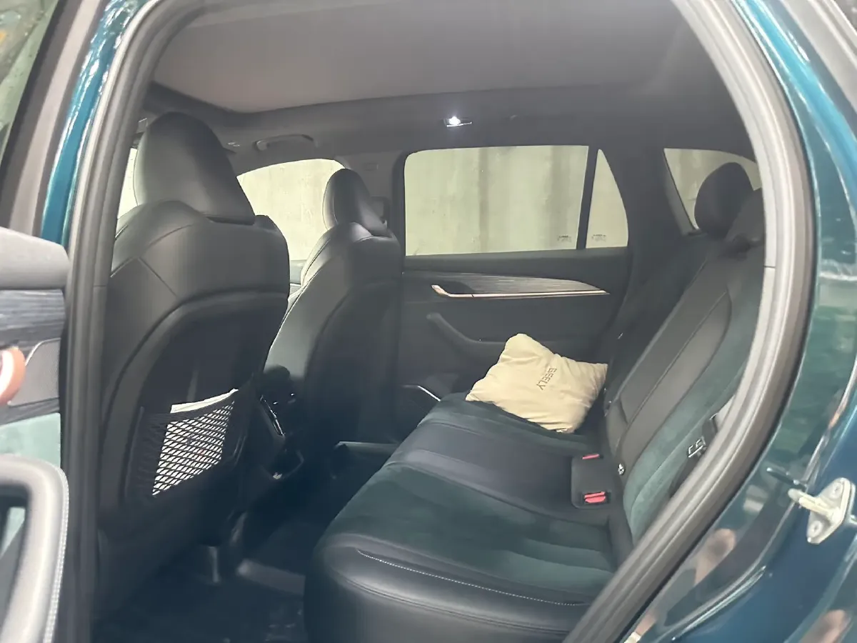 2021 Geely Monjaro 2.0T 218HP L4 7DCT,autocango,china used car exporter,china ev exporter,chinese used car exporter,chinese used ev exporter