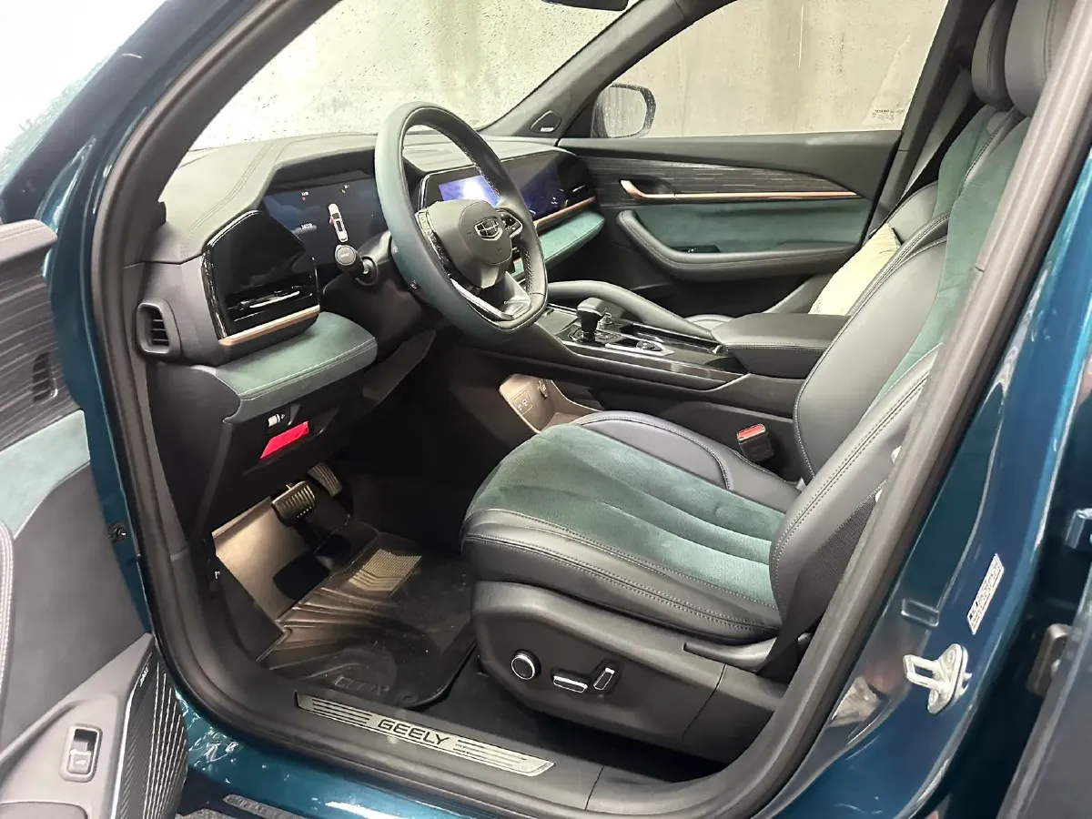 2021 Geely Monjaro 2.0T 218HP L4 7DCT,autocango,china used car exporter,china ev exporter,chinese used car exporter,chinese used ev exporter