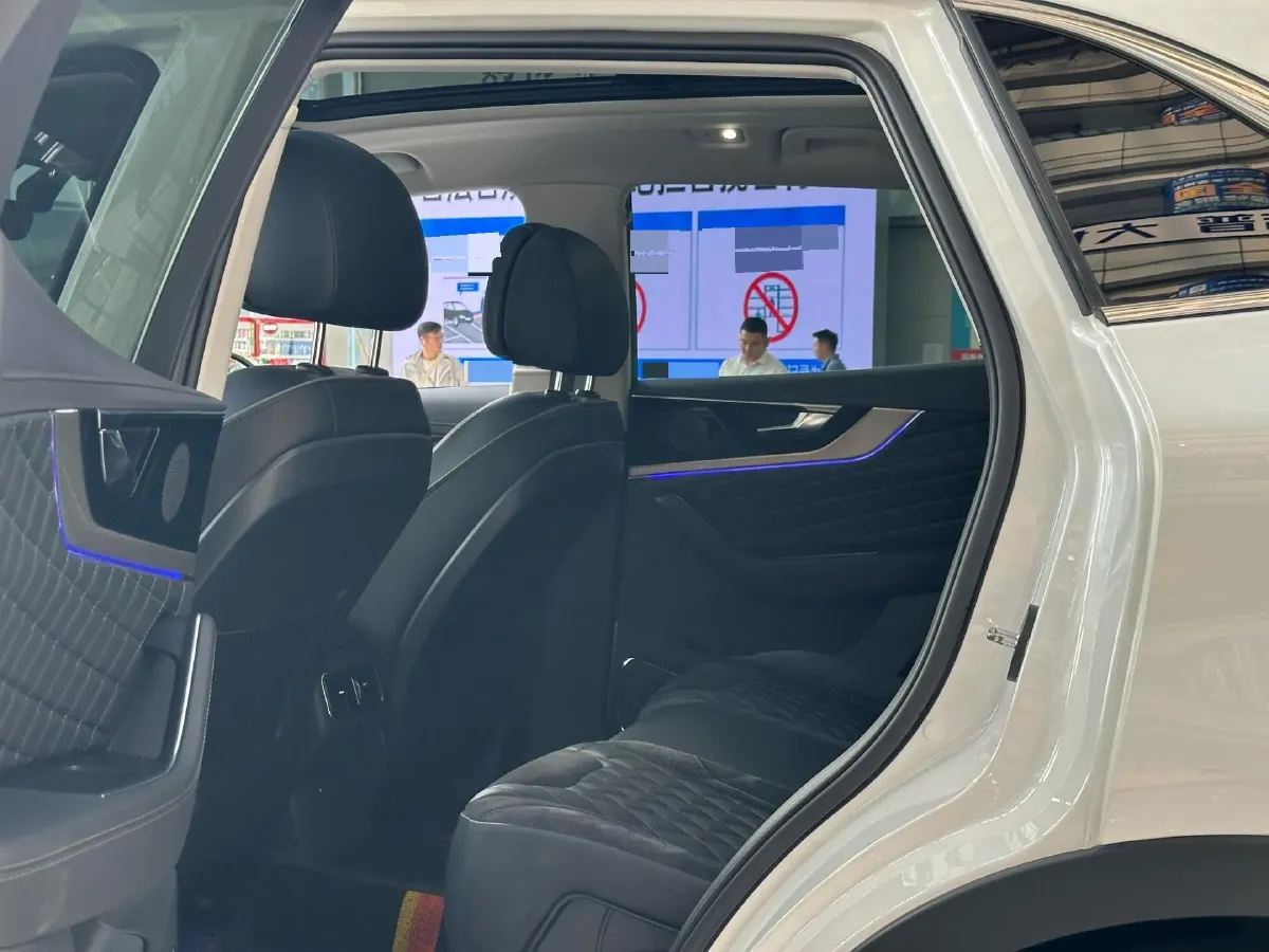 2019 HongQi HS5 2.0T 224HP L4 6AT,autocango,china used car exporter,china ev exporter,chinese used car exporter,chinese used ev exporter
