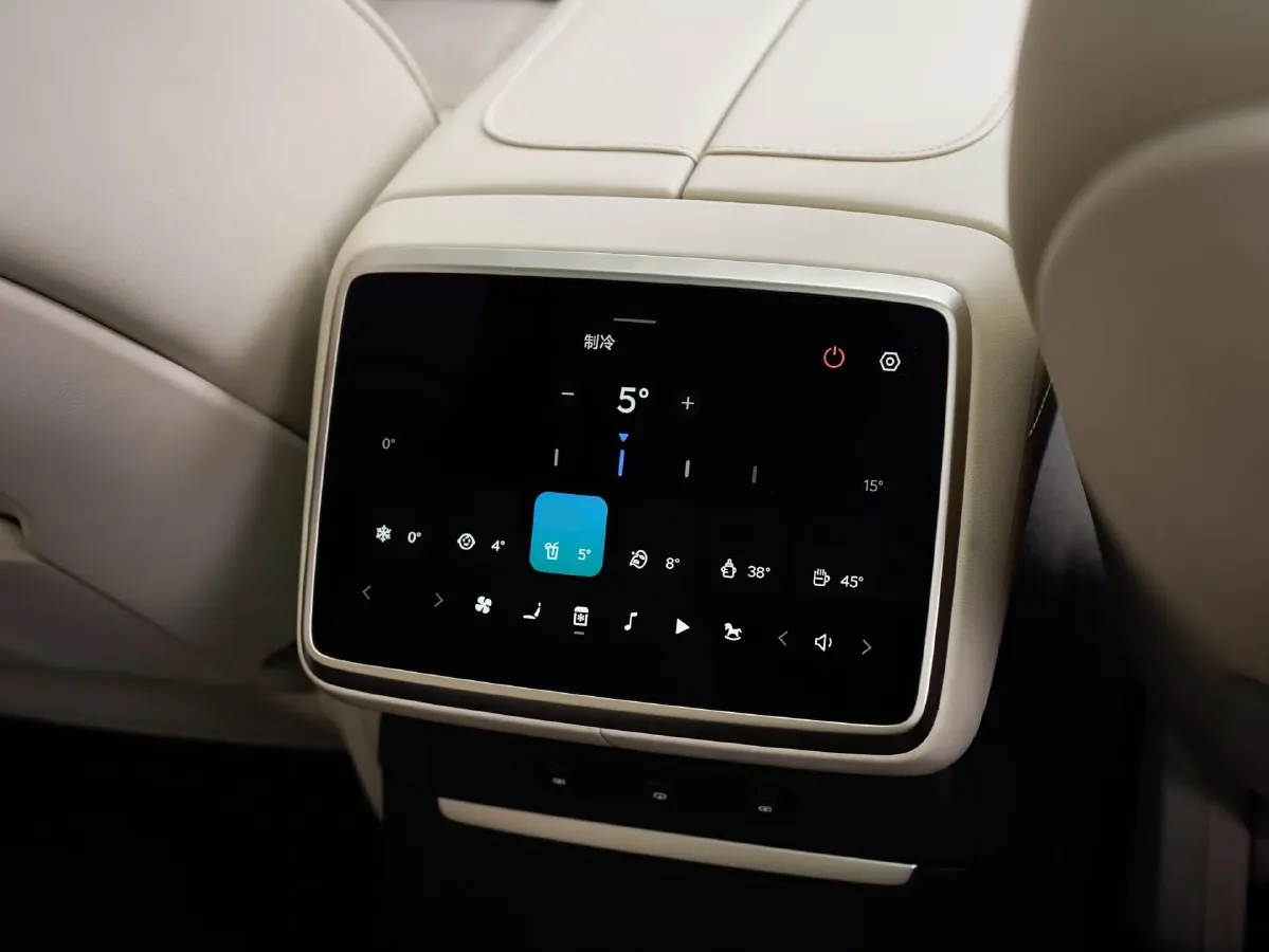 2025 ONVO L90 BEV,autocango,china used car exporter,china ev exporter,chinese used car exporter,chinese used ev exporter