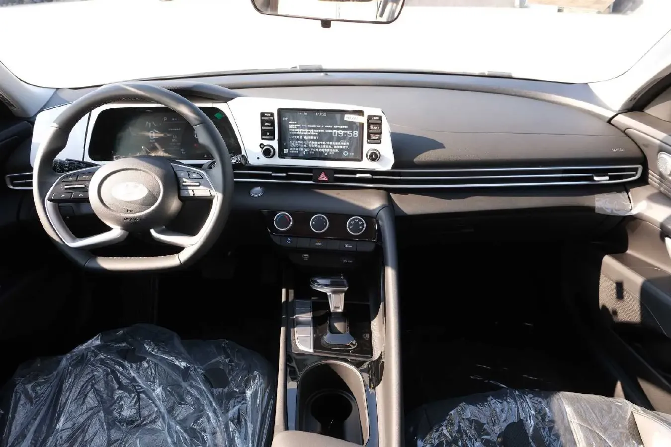 2023 Hyundai Elantra 1.5L 115HP L4 CVT,autocango,china used car exporter,china ev exporter,chinese used car exporter,chinese used ev exporter