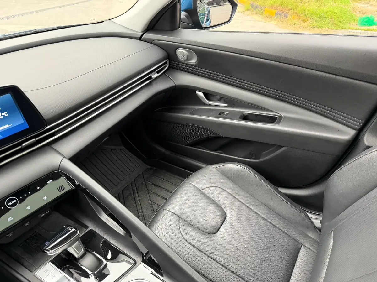 2021 Hyundai Elantra 1.5L 115HP L4 CVT,autocango,china used car exporter,china ev exporter,chinese used car exporter,chinese used ev exporter